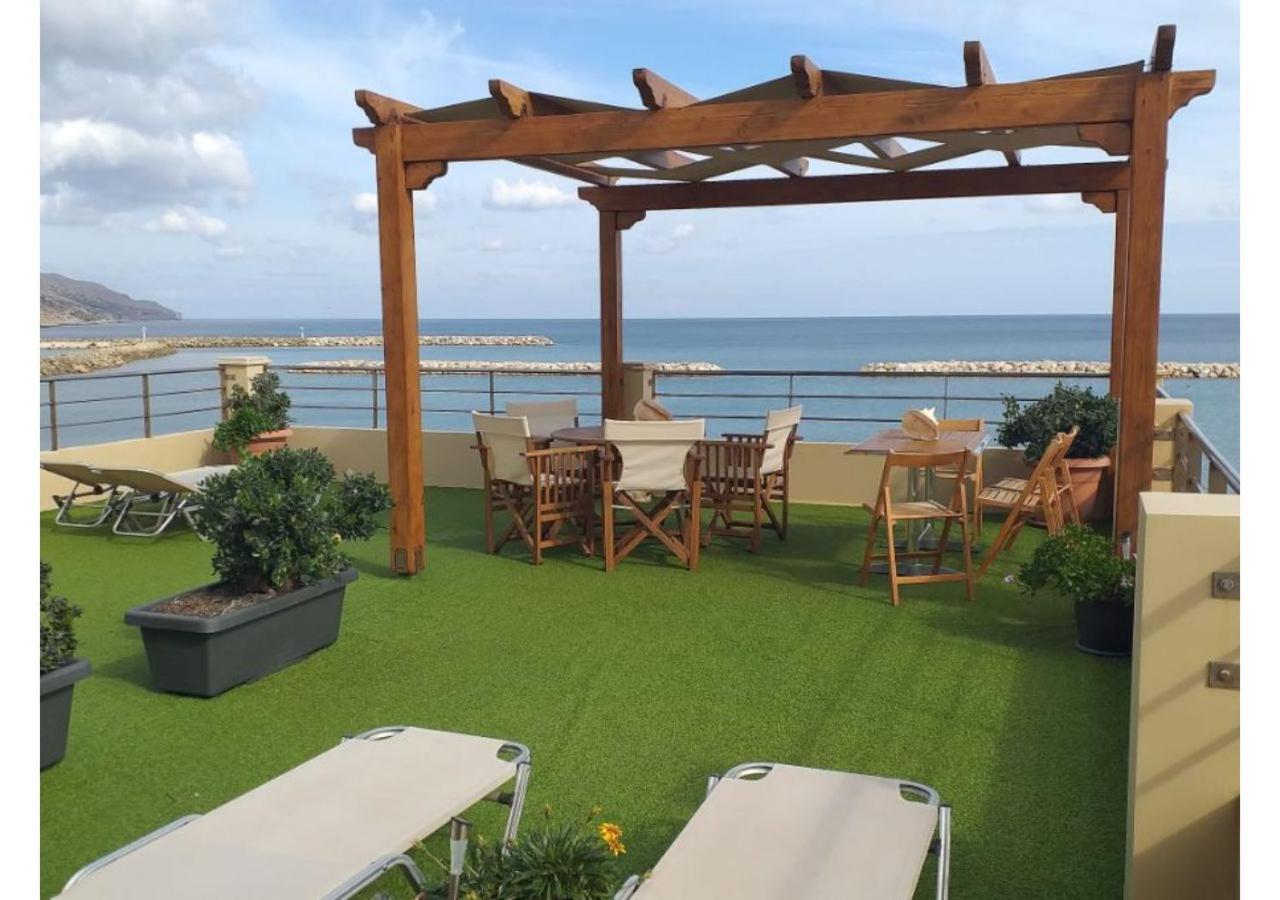 Xristinas Seaside Apartments Kolymbari Extérieur photo