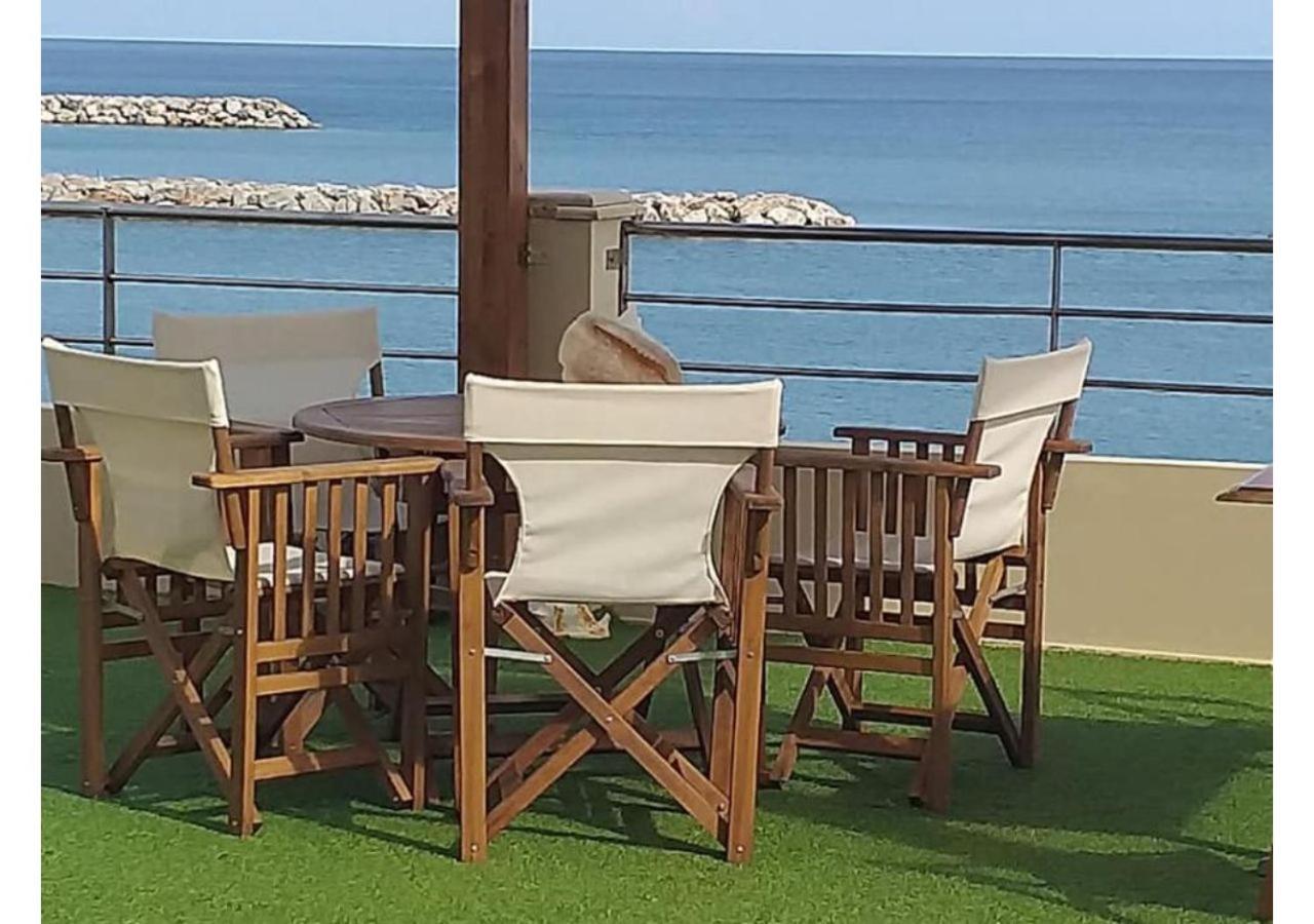 Xristinas Seaside Apartments Kolymbari Extérieur photo