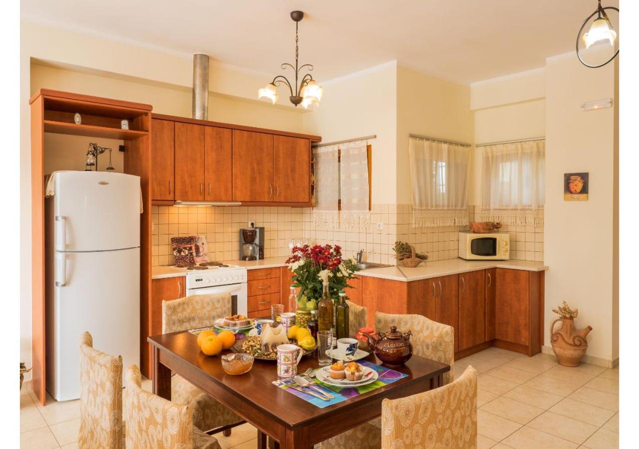 Xristinas Seaside Apartments Kolymbari Extérieur photo