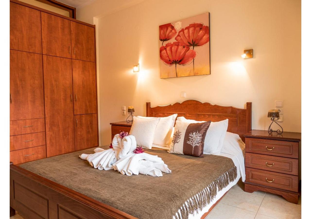 Xristinas Seaside Apartments Kolymbari Extérieur photo
