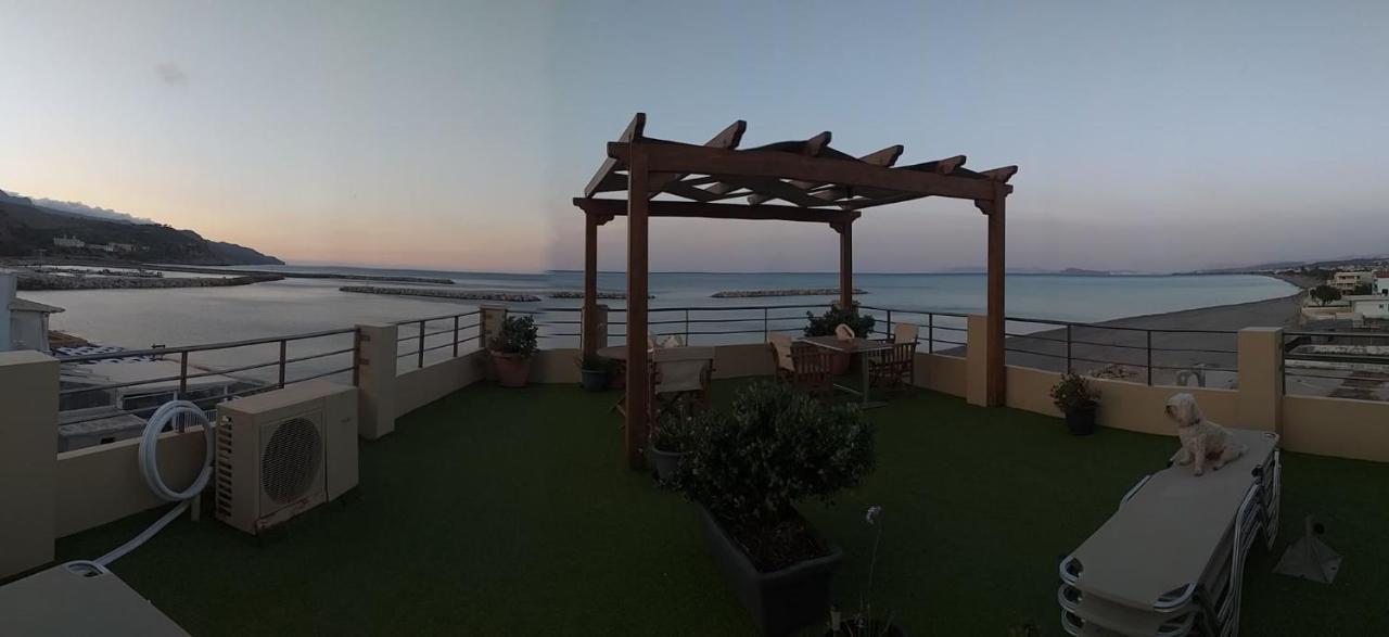 Xristinas Seaside Apartments Kolymbari Extérieur photo